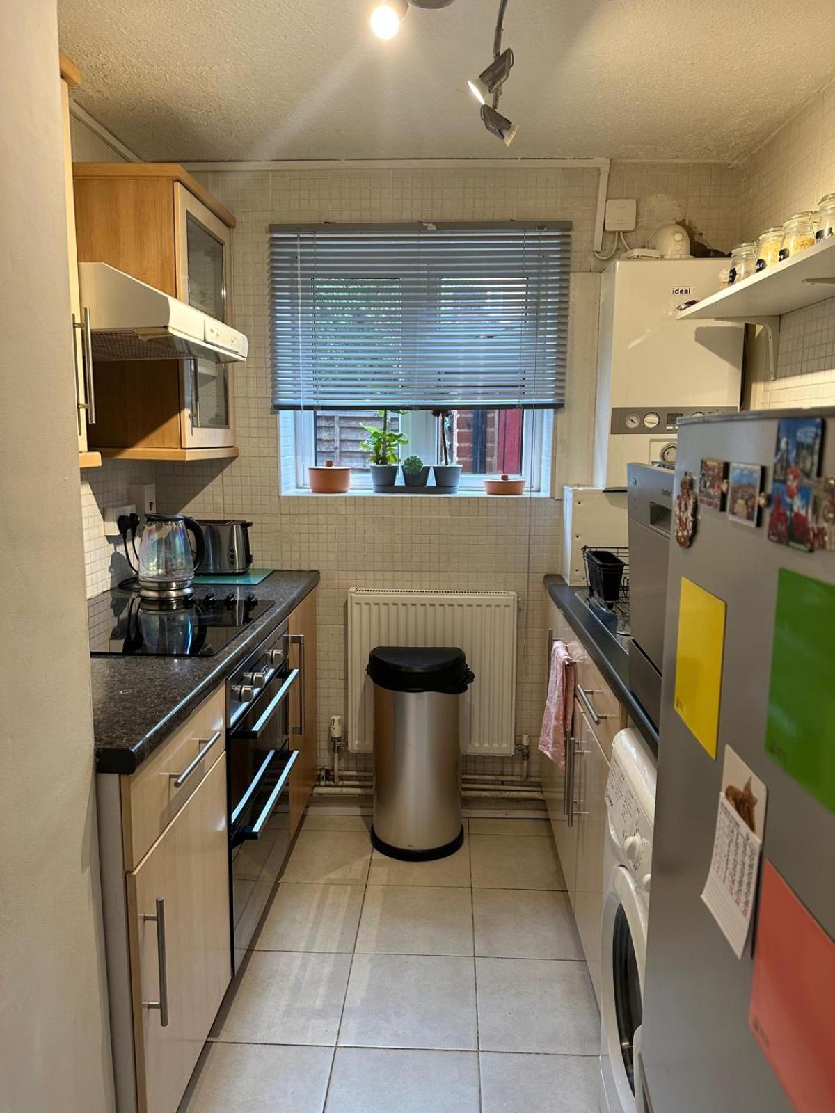 Cosy Entire One Bedroom Hideaway Bromley Exterior photo