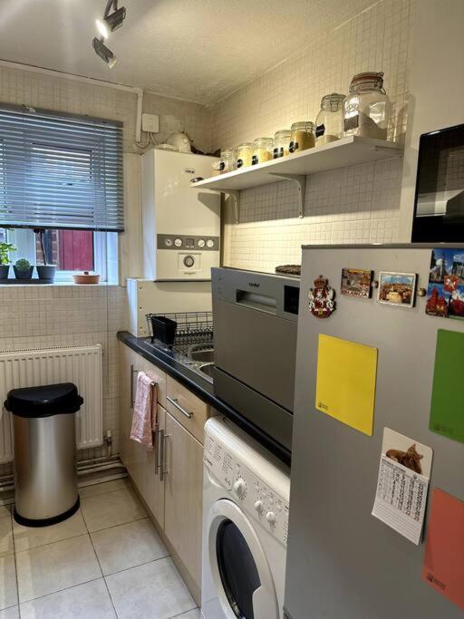 Cosy Entire One Bedroom Hideaway Bromley Exterior photo